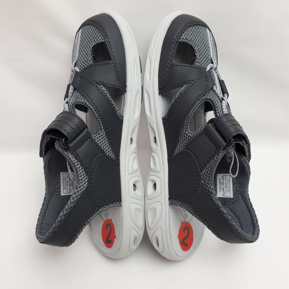 Columbia Kids Shoes Size 2 - Picture 4 of 10